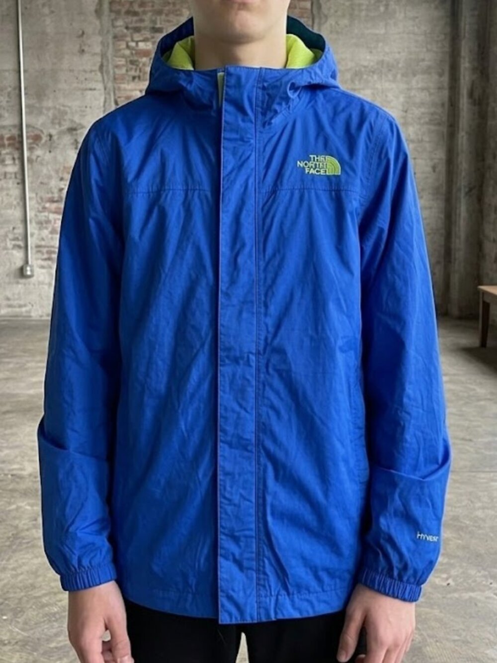 The North Face Blue HyVent Hooded Windbreaker Jacket Boys Youth XL 18-20